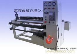 凱輝機(jī)械 中國制造，精工品質(zhì)——解析其明星產(chǎn)品復(fù)卷分切機(jī)